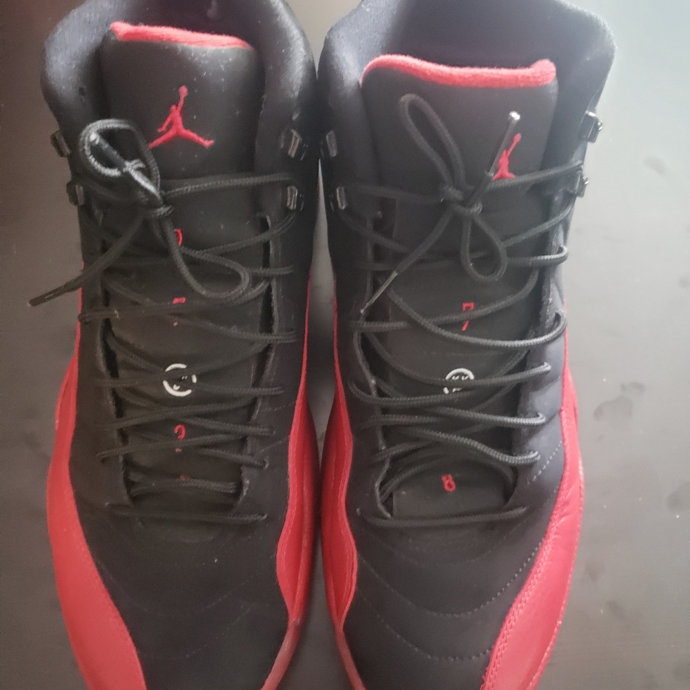 Jordan 12 Flu Game 09